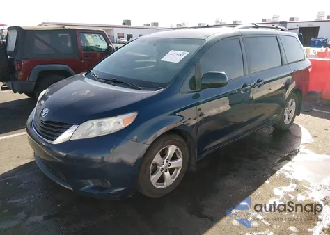 2011 Toyota Sienna Le V6 из США, поврежденный, VIN 5TDKK3DC9BS134031